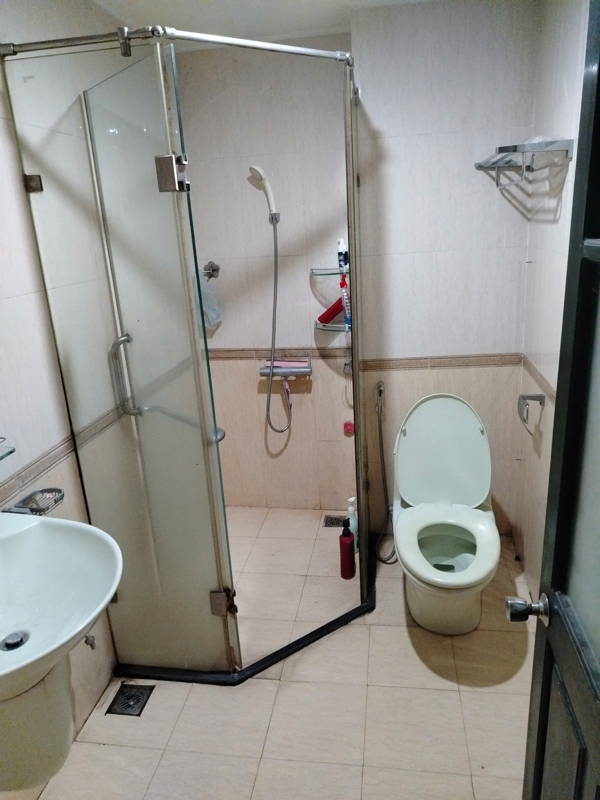 Cho thuê nhà liền kề 93 Hoàng Văn Thái 4 tầng x 50m2, 4 ngủ, 15 Triệu/tháng. - Ảnh 4